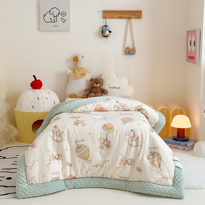 91家纺网 家纺一手货源 找家纺 （总）嗨生活 2025新款森林系原创儿童全棉双层纱春秋被冬被幼儿园被子