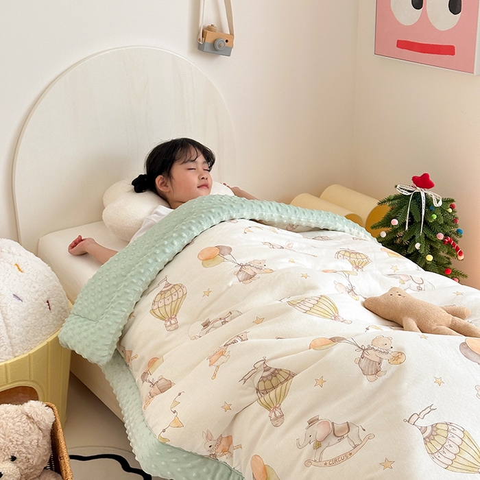 91家纺网 家纺一手货源 找家纺 （总）嗨生活 2025新款森林系原创儿童全棉双层纱春秋被冬被幼儿园被子