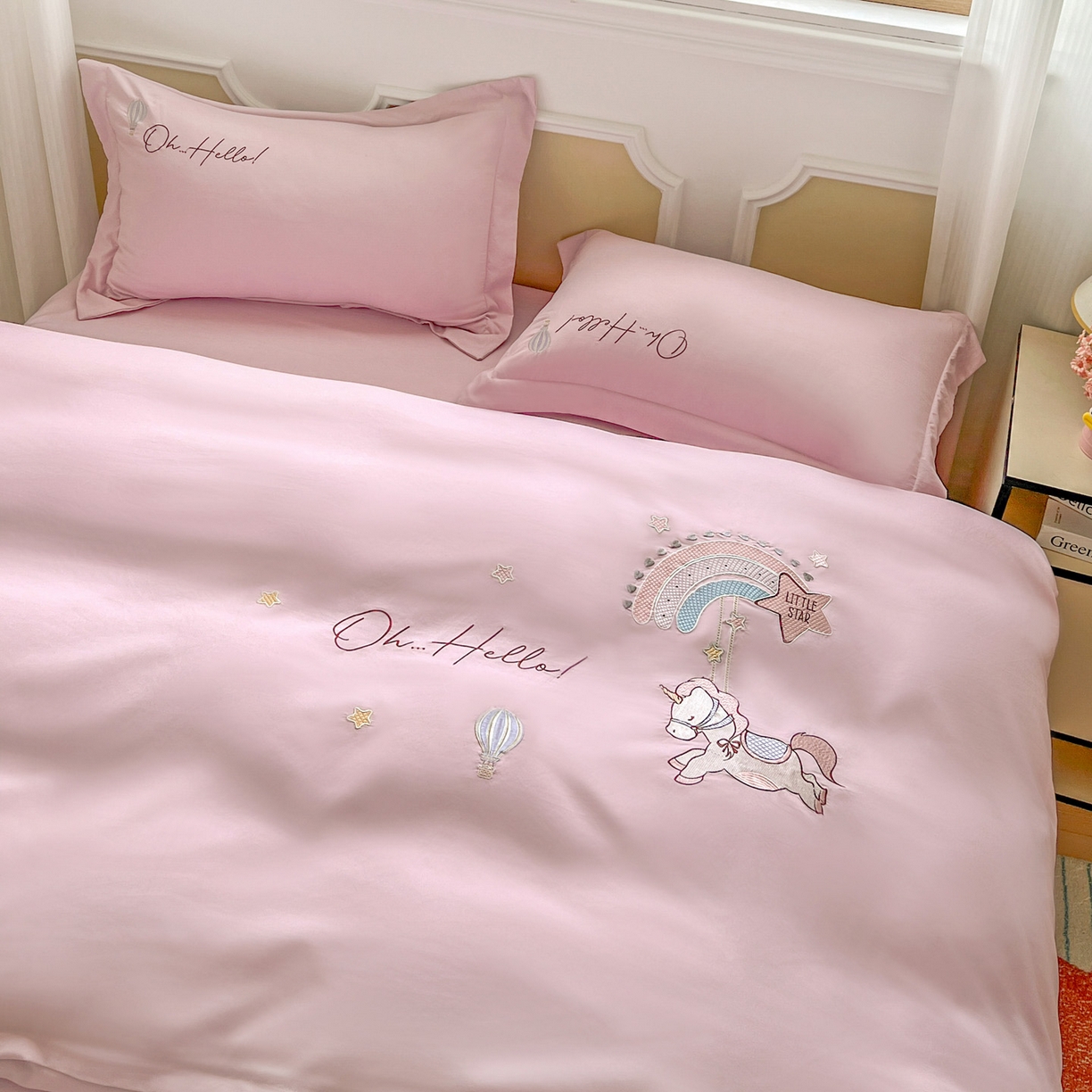 91家纺网 家纺一手货源 找家纺 （总）文黛家居 2025新款高克重水洗棉绣花四件套-彩虹牧马