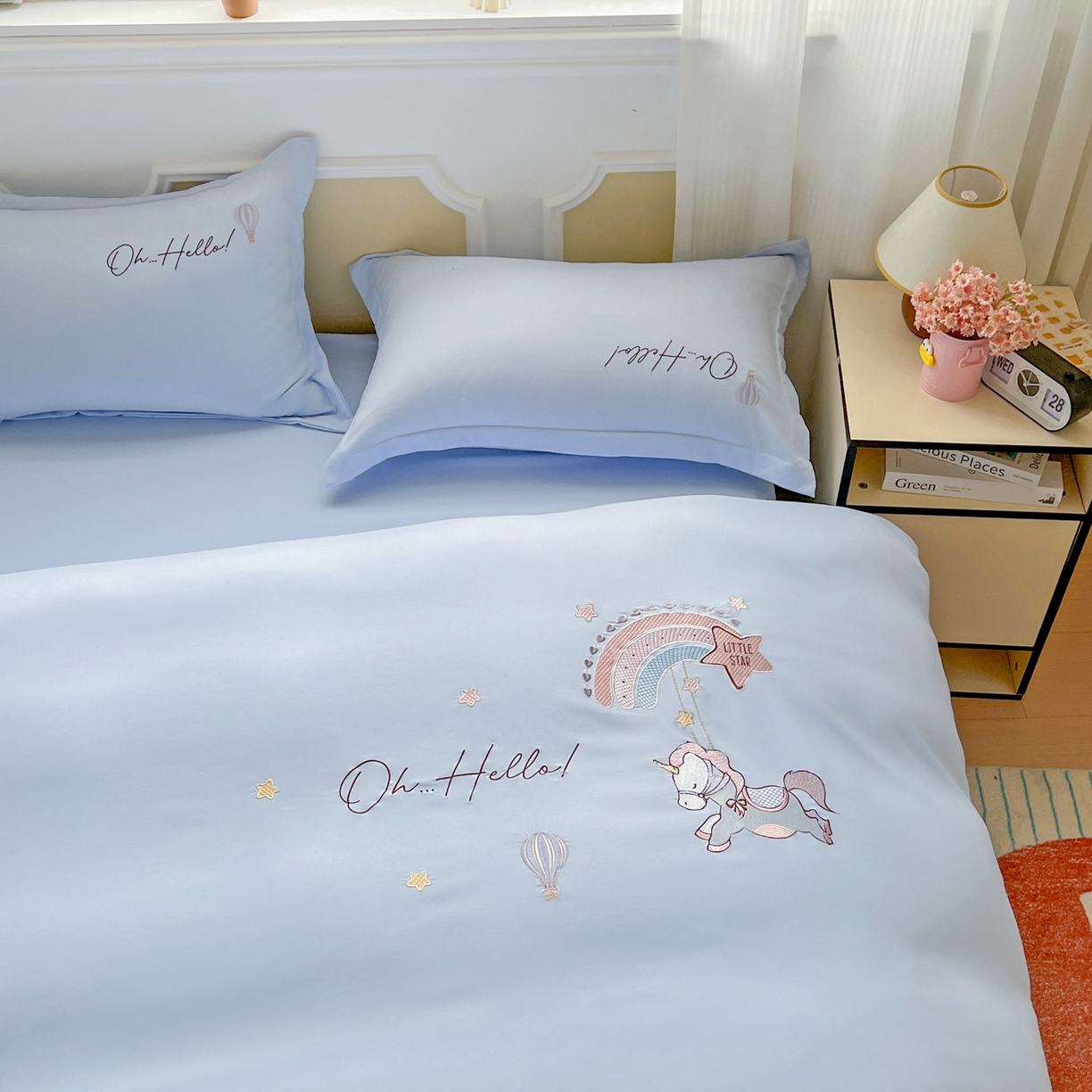 91家纺网 家纺一手货源 找家纺 文黛家居 2025新款高克重水洗棉绣花四件套-彩虹牧马 彩虹牧马-浅蓝