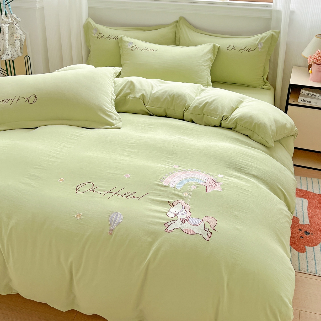 91家纺网 家纺一手货源 找家纺 文黛家居 2025新款高克重水洗棉绣花四件套-彩虹牧马 彩虹牧马-果绿