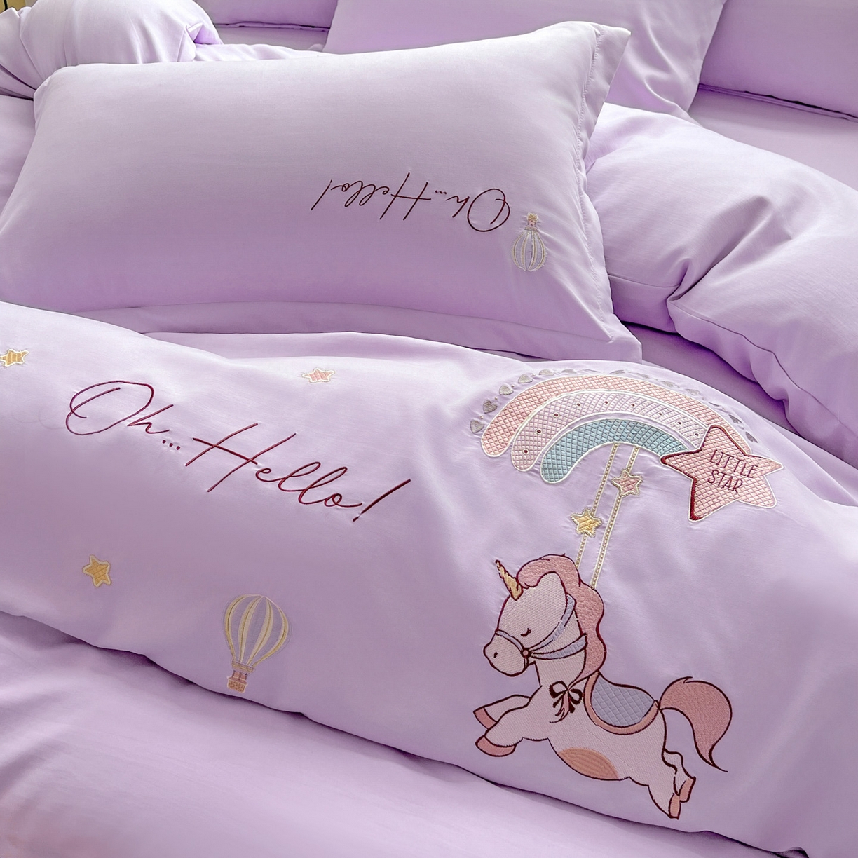 91家纺网 家纺一手货源 找家纺 文黛家居 2025新款高克重水洗棉绣花四件套-彩虹牧马 彩虹牧马-紫