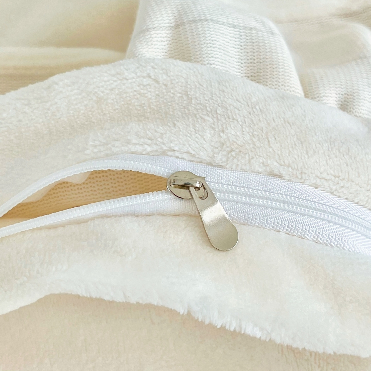 91家纺网 家纺一手货源 找家纺 庭笙 2025新款少女粉浪漫花边加厚牛奶绒床裙四件套-苏韵清风 苏韵清风-米