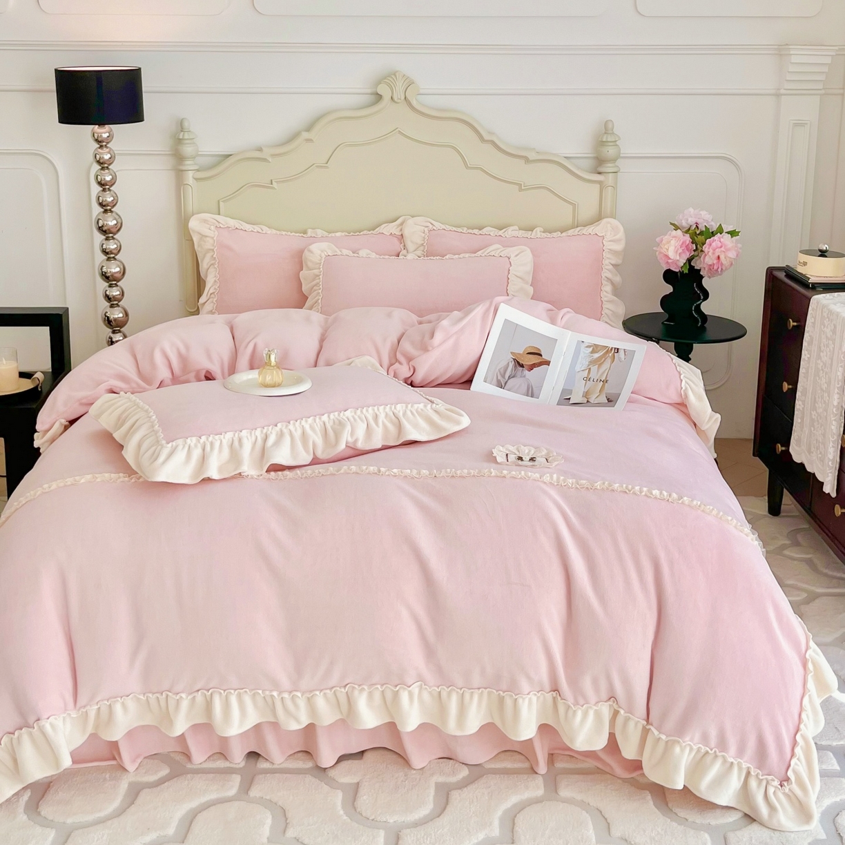 91家纺网 家纺一手货源 找家纺 庭笙 2025新款少女粉浪漫花边加厚牛奶绒床裙四件套-苏韵清风 苏韵清风-粉