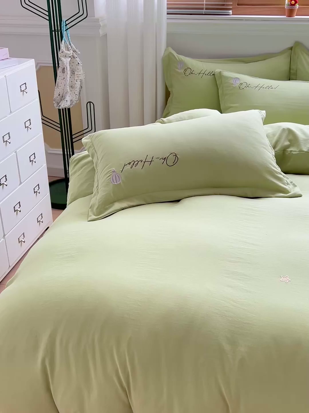 91家纺网 家纺一手货源 找家纺 文黛家居 2025新款高克重水洗棉绣花四件套-彩虹牧马 彩虹牧马-果绿