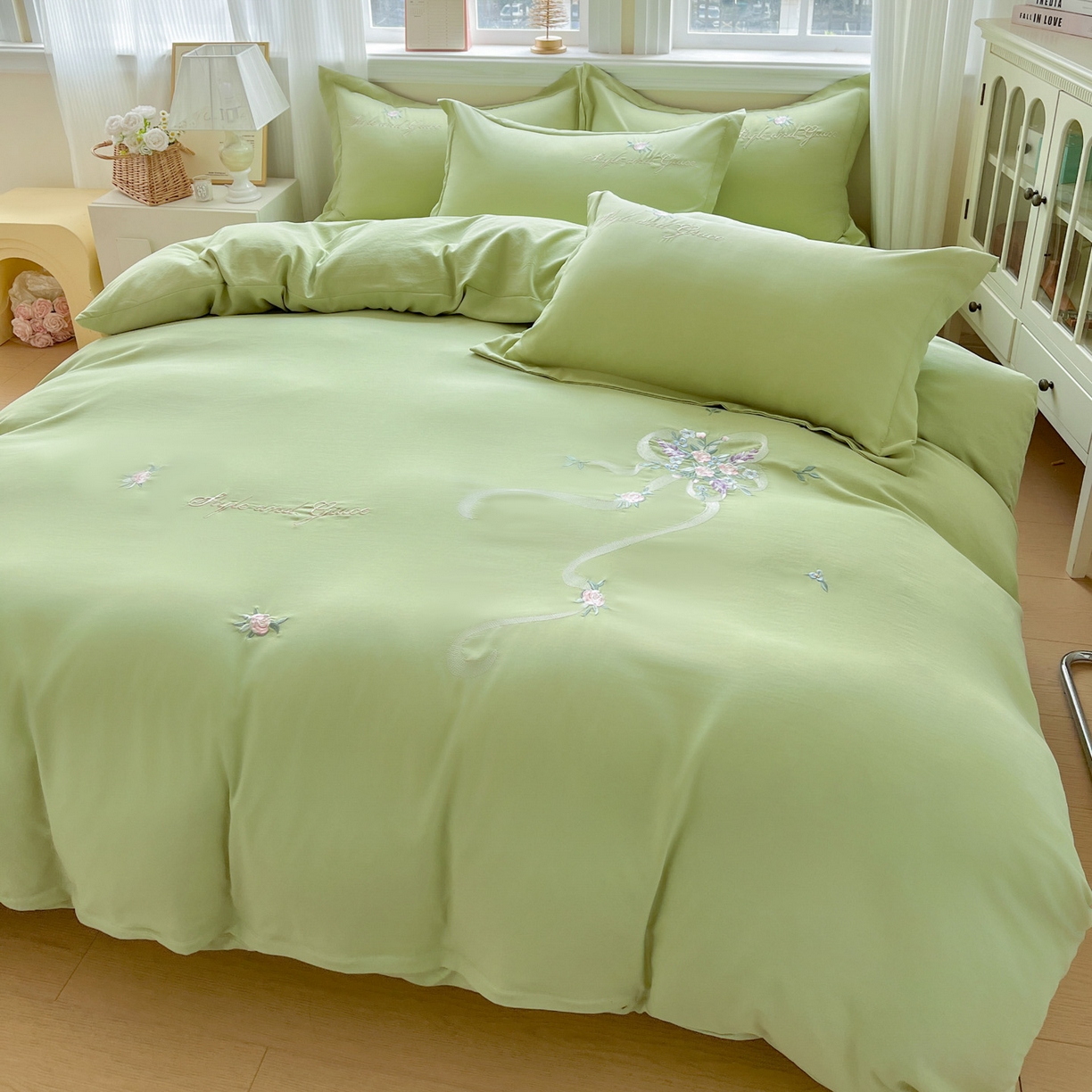 91家纺网 家纺一手货源 找家纺 文黛家居 2025新款高克重水洗棉绣花四件套-铃兰 铃兰-果绿