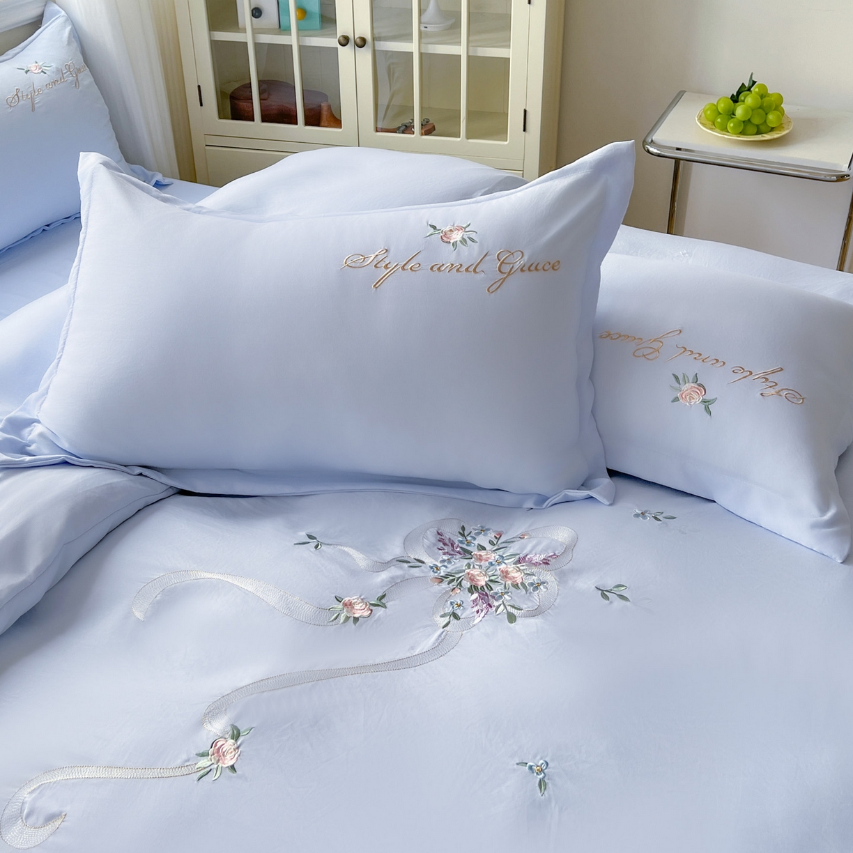 91家纺网 家纺一手货源 找家纺 文黛家居 2025新款高克重水洗棉绣花四件套-铃兰 铃兰-浅蓝