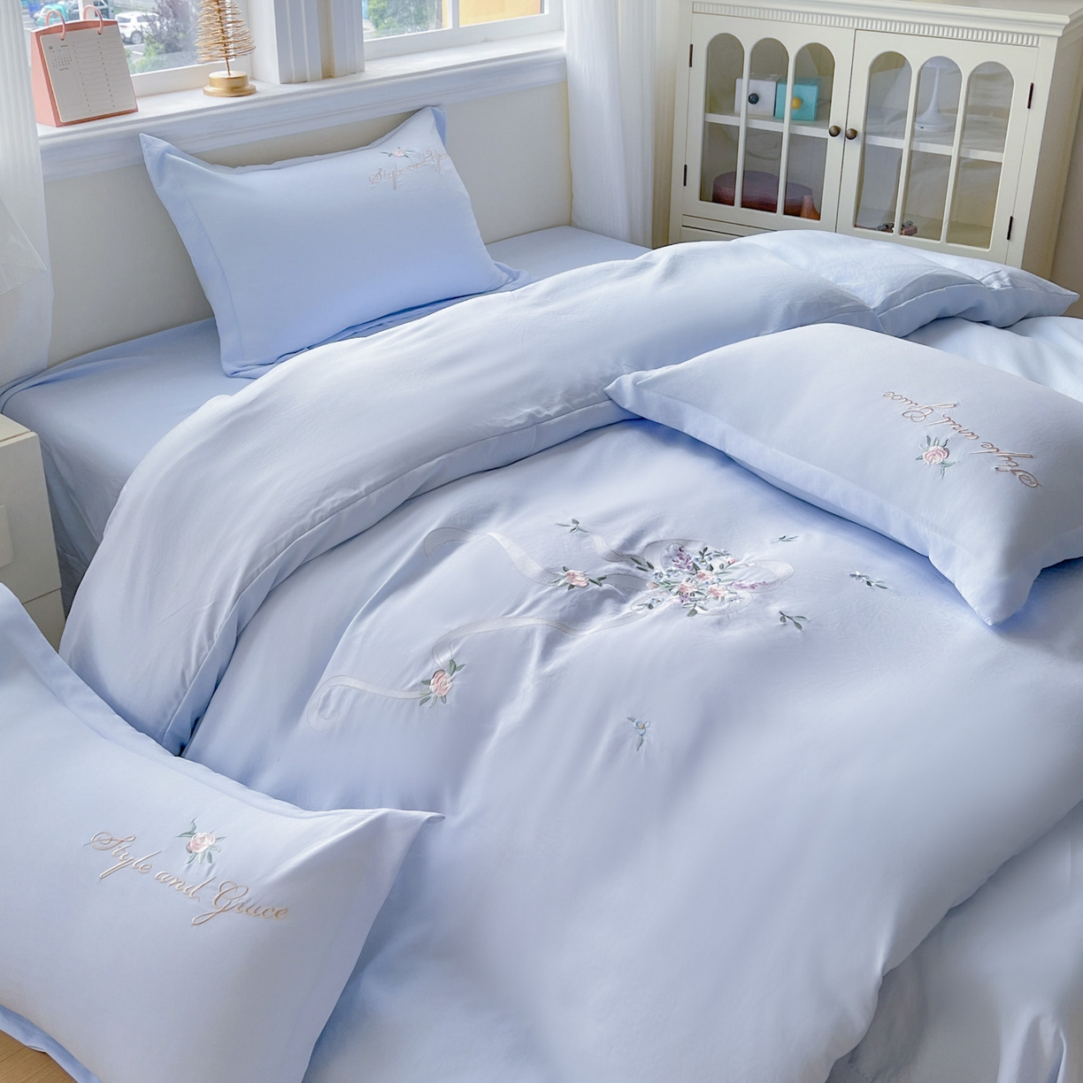 91家纺网 家纺一手货源 找家纺 文黛家居 2025新款高克重水洗棉绣花四件套-铃兰 铃兰-浅蓝