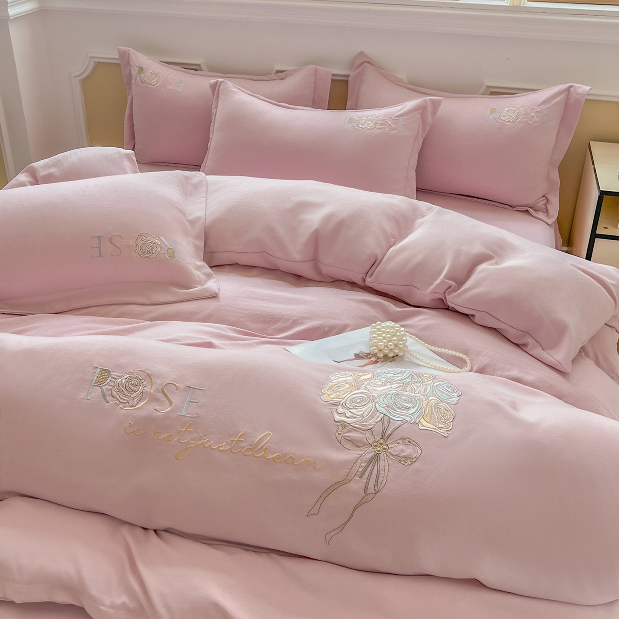 91家纺网 家纺一手货源 找家纺 （总）文黛家居 2025新款高克重水洗棉绣花四件套-玫瑰之恋