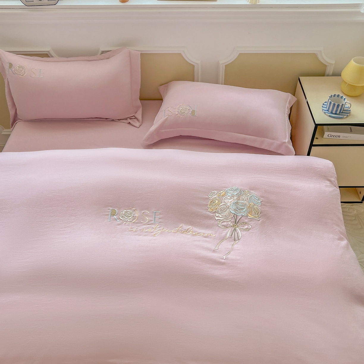 91家纺网 家纺一手货源 找家纺 文黛家居 2025新款高克重水洗棉绣花四件套-玫瑰之恋 玫瑰之恋-粉