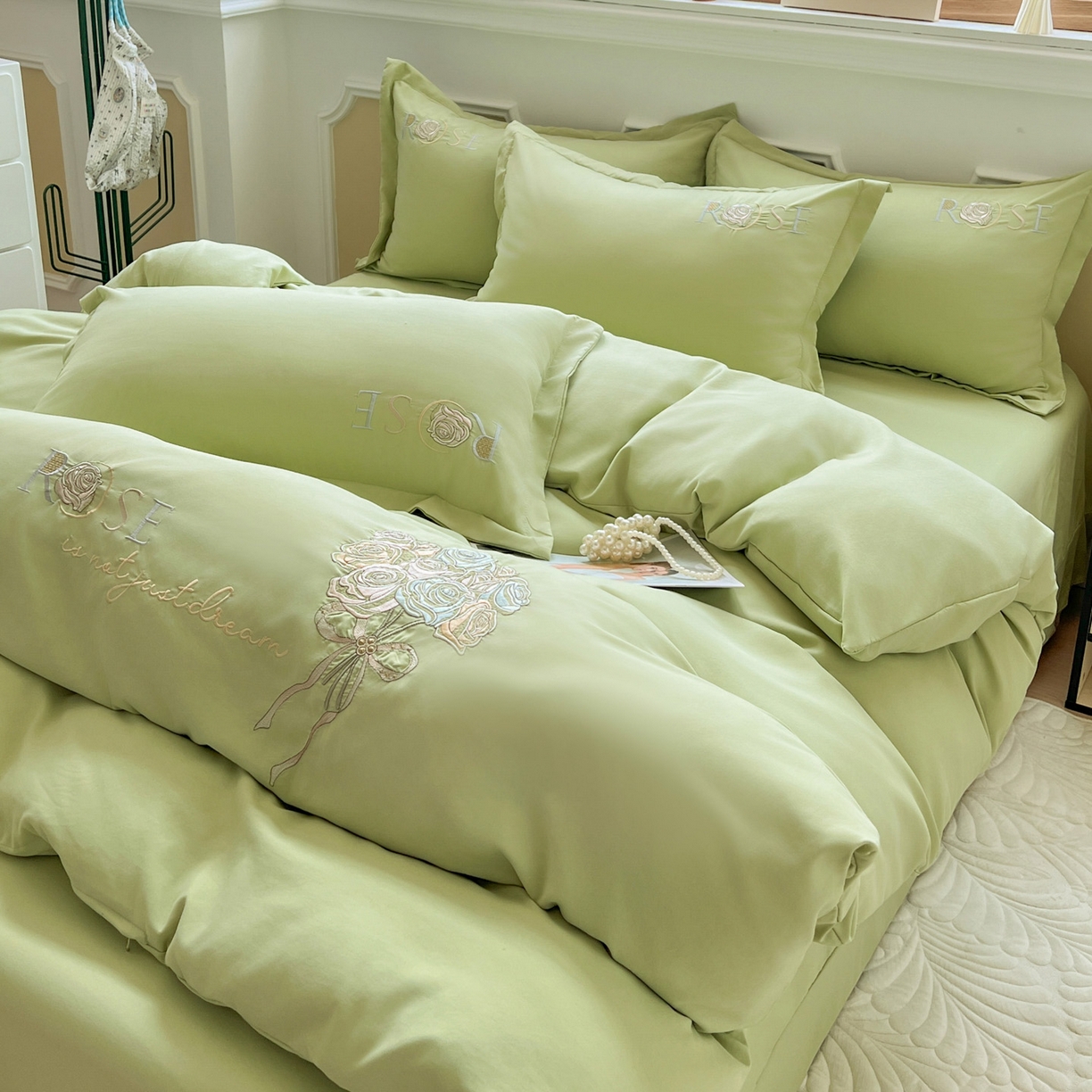 91家纺网 家纺一手货源 找家纺 文黛家居 2025新款高克重水洗棉绣花四件套-玫瑰之恋 玫瑰之恋-果绿
