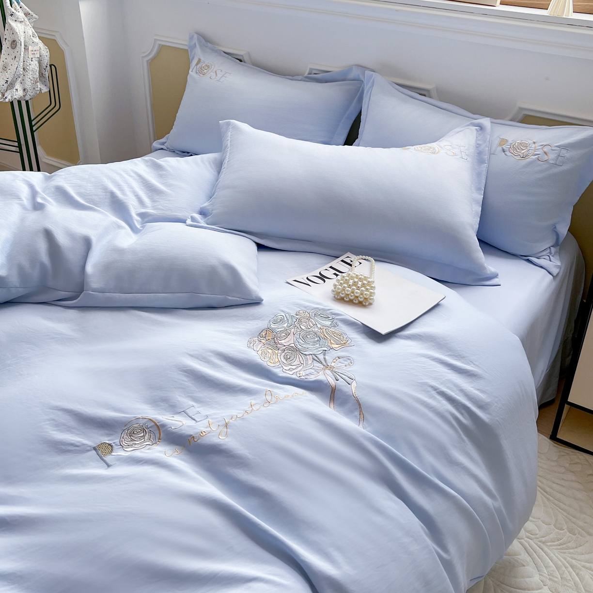 91家纺网 家纺一手货源 找家纺 文黛家居 2025新款高克重水洗棉绣花四件套-玫瑰之恋 玫瑰之恋-浅蓝