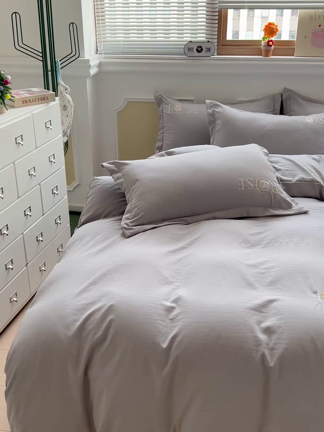 91家纺网 家纺一手货源 找家纺 文黛家居 2025新款高克重水洗棉绣花四件套-玫瑰之恋 玫瑰之恋-灰