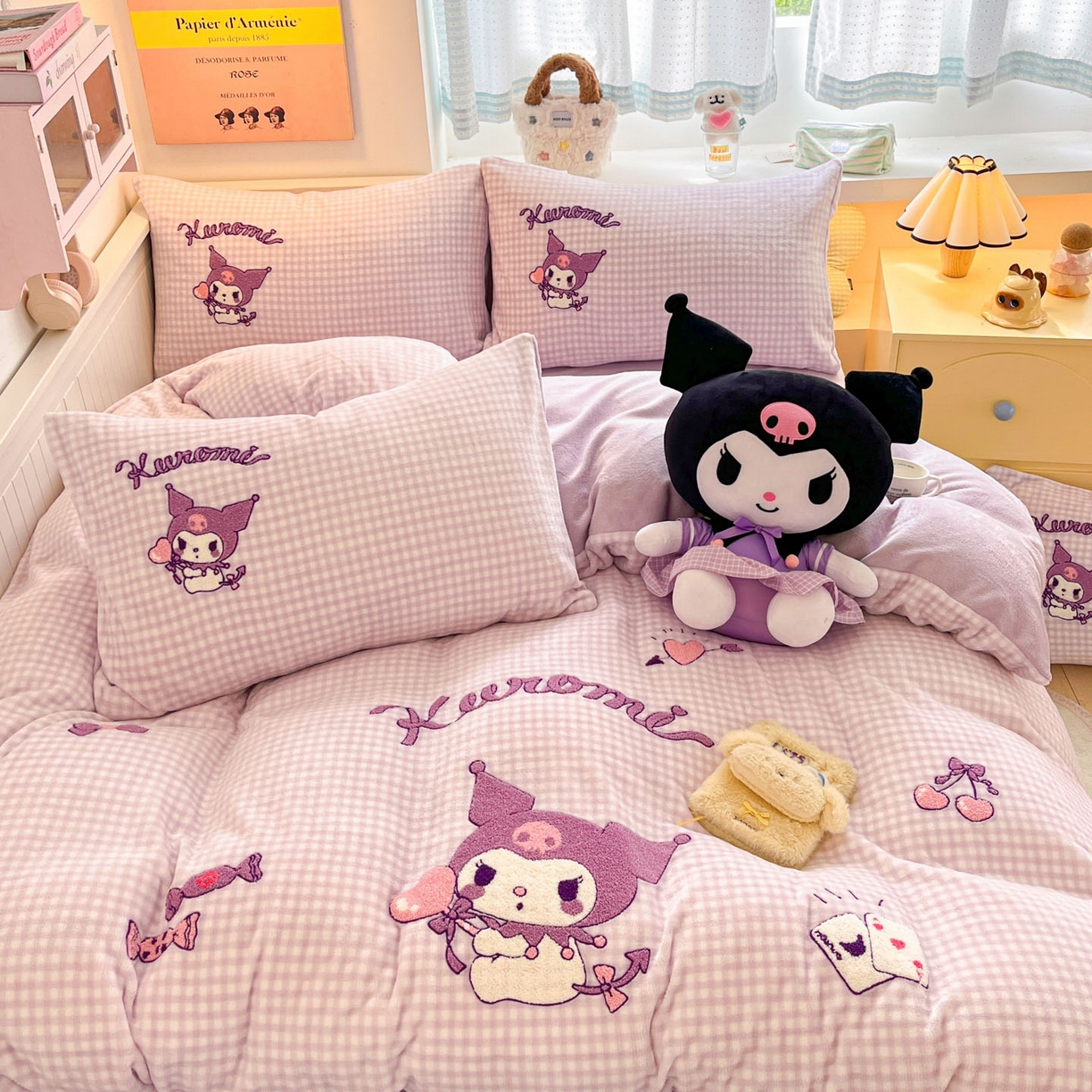 暮思家居 2025新款正版授权高端毛巾绣绣花牛奶绒三丽鸥四件套 毛巾绣-气球库洛米