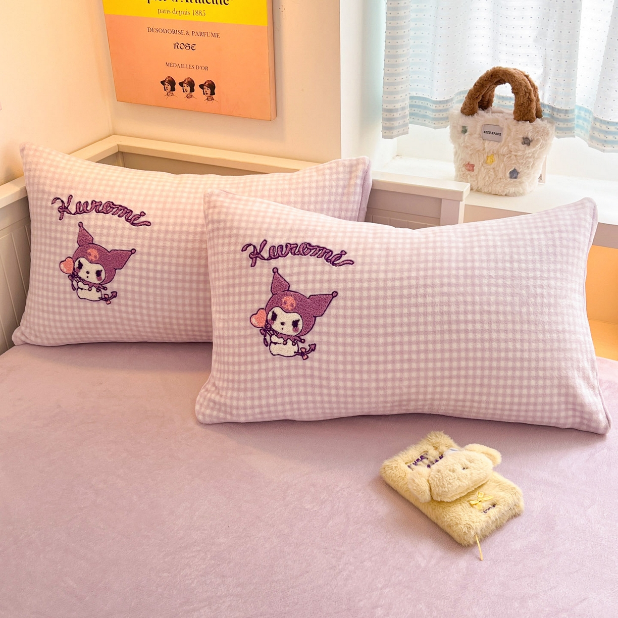 91家纺网 家纺一手货源 找家纺 暮思家居 2025新款正版授权高端毛巾绣绣花牛奶绒三丽鸥四件套 毛巾绣-气球库洛米