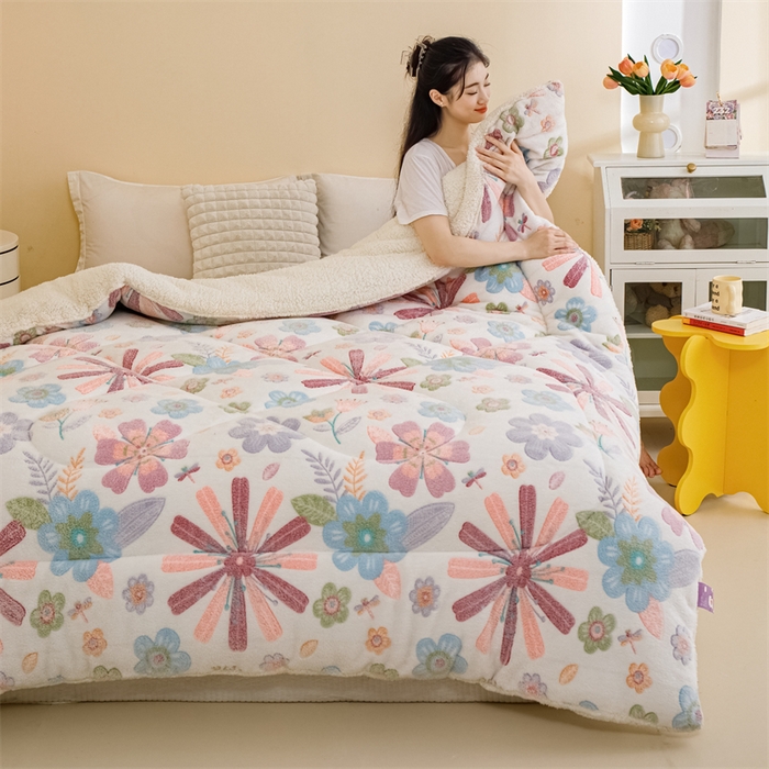 91家纺网 家纺一手货源 找家纺 （总）曼町家居 2025新款加厚升级款雪花绒印花冬被 被子被芯