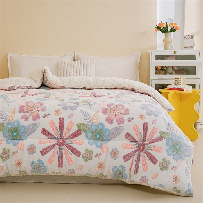 91家纺网 家纺一手货源 找家纺 （总）曼町家居 2025新款加厚升级款雪花绒印花冬被 被子被芯