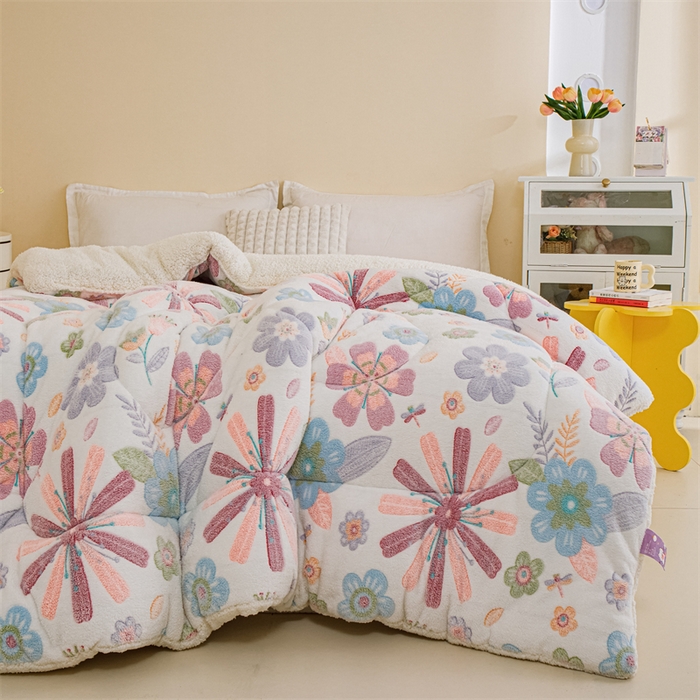 91家纺网 家纺一手货源 找家纺 （总）曼町家居 2025新款加厚升级款雪花绒印花冬被 被子被芯