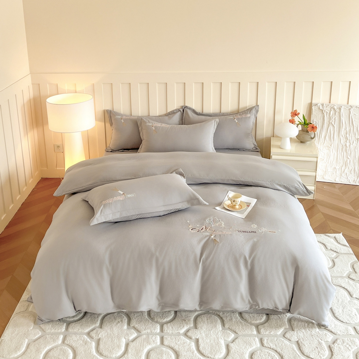 91家纺网 家纺一手货源 找家纺 文黛家居 2025新款高克重水洗棉绣花四件套-梦恋 梦恋-灰