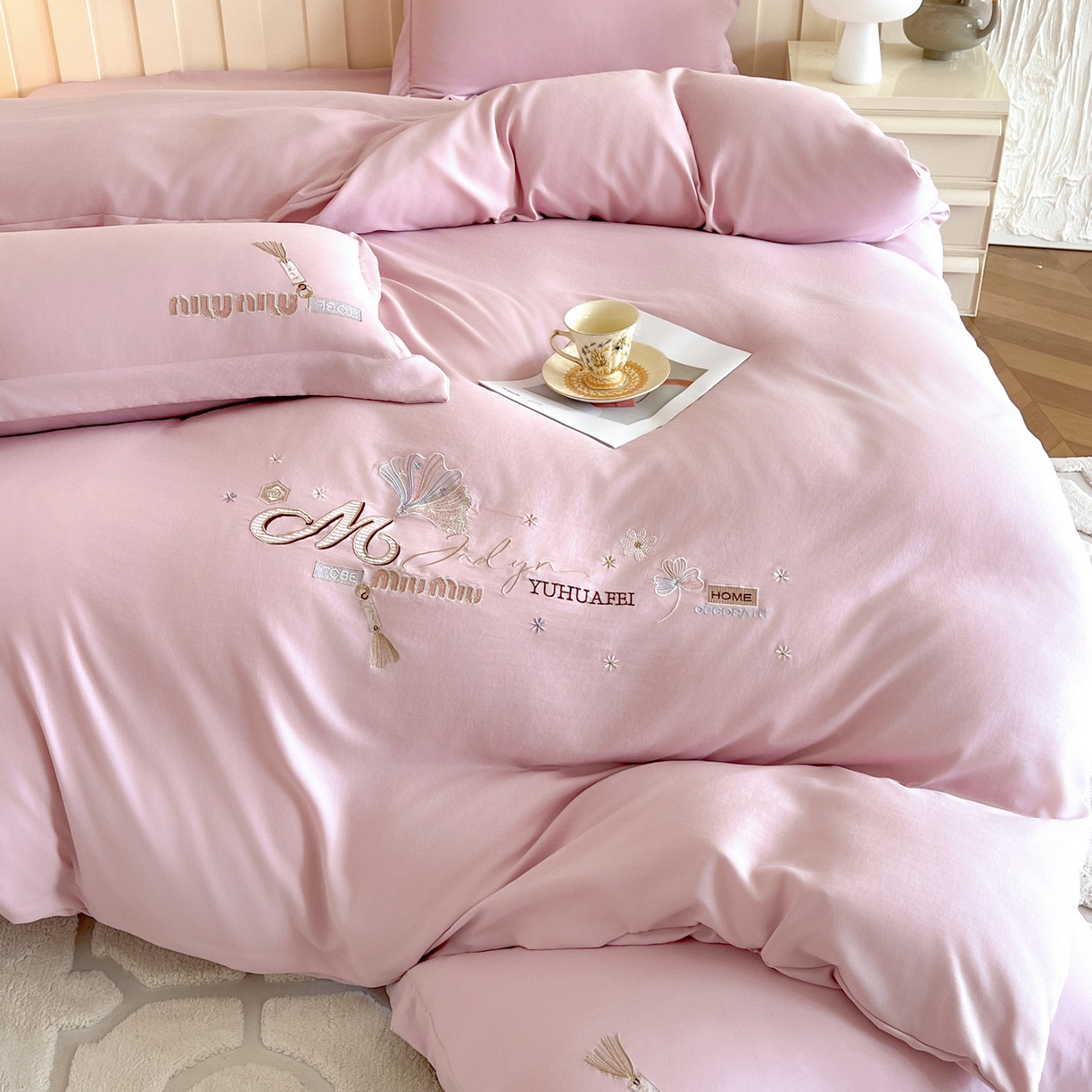 91家纺网 家纺一手货源 找家纺 文黛家居 2025新款高克重水洗棉绣花四件套-梦恋 梦恋-粉