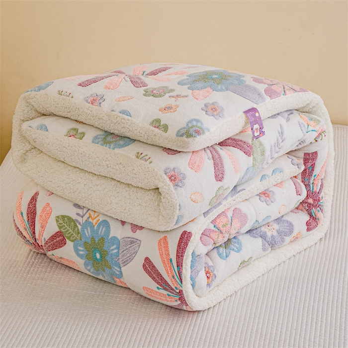 91家纺网 家纺一手货源 找家纺 曼町家居 2025新款加厚升级款雪花绒印花冬被 被子被芯 花开花落