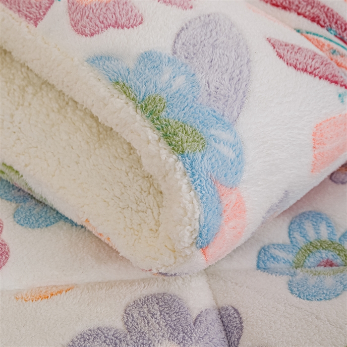 91家纺网 家纺一手货源 找家纺 曼町家居 2025新款加厚升级款雪花绒印花冬被 被子被芯 花开花落