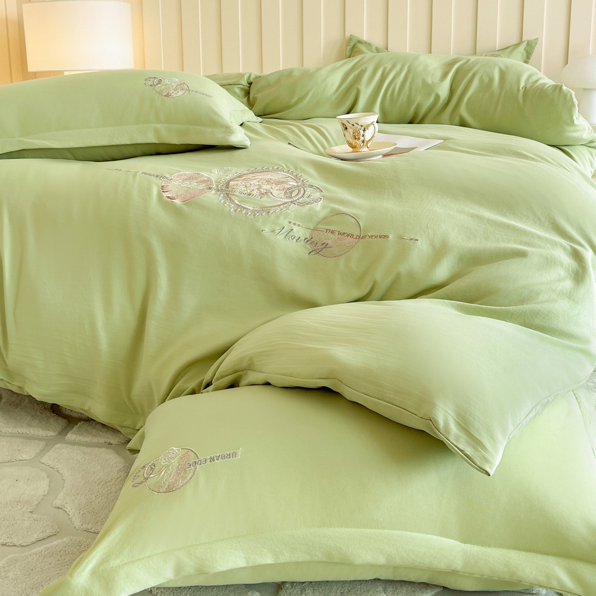 91家纺网 家纺一手货源 找家纺 文黛家居 2025新款高克重水洗棉绣花四件套-奢侈生活 奢侈生活-果绿