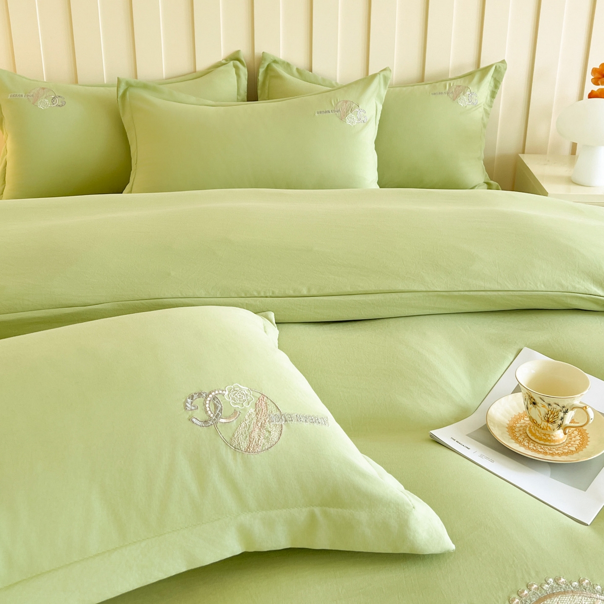 91家纺网 家纺一手货源 找家纺 文黛家居 2025新款高克重水洗棉绣花四件套-奢侈生活 奢侈生活-果绿