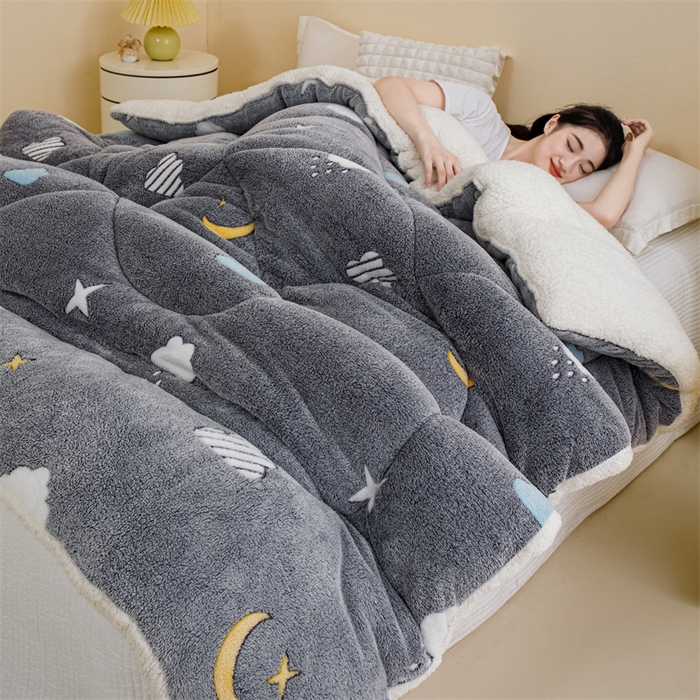 91家纺网 家纺一手货源 找家纺 曼町家居 2025新款加厚升级款雪花绒印花冬被 被子被芯 灰色星空