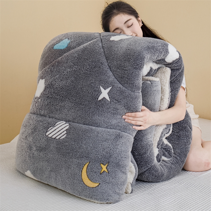 91家纺网 家纺一手货源 找家纺 曼町家居 2025新款加厚升级款雪花绒印花冬被 被子被芯 灰色星空