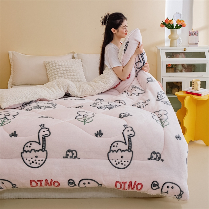 91家纺网 家纺一手货源 找家纺 曼町家居 2025新款加厚升级款雪花绒印花冬被 被子被芯 恐龙乐园