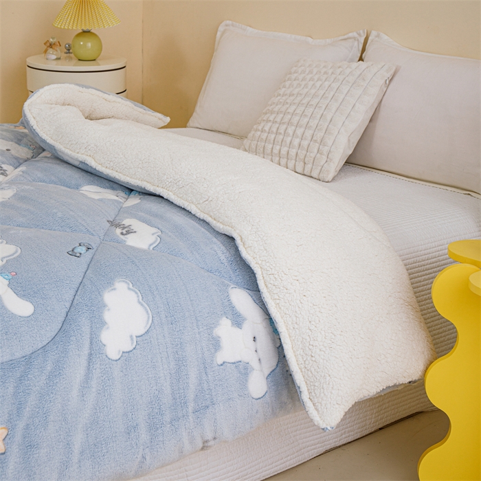 91家纺网 家纺一手货源 找家纺 曼町家居 2025新款加厚升级款雪花绒印花冬被 被子被芯 蓝色大耳狗