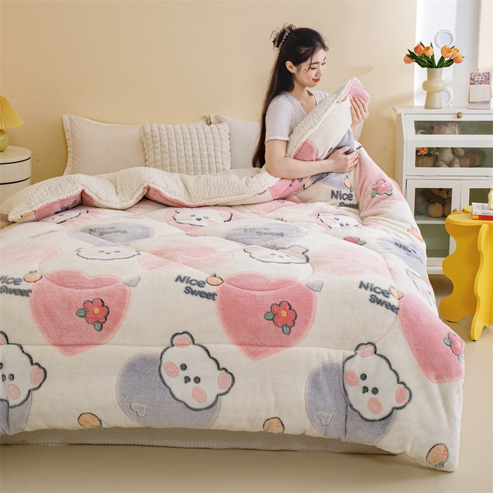91家纺网 家纺一手货源 找家纺 曼町家居 2025新款加厚升级款雪花绒印花冬被 被子被芯 甜蜜小熊
