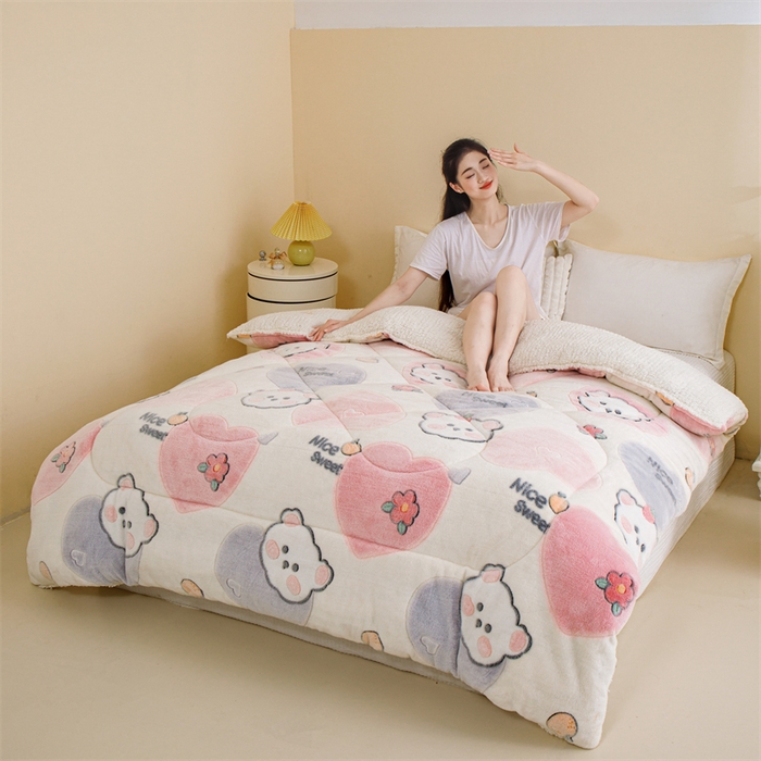 91家纺网 家纺一手货源 找家纺 曼町家居 2025新款加厚升级款雪花绒印花冬被 被子被芯 甜蜜小熊