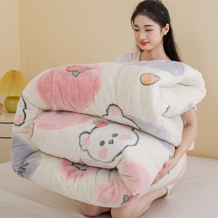 91家纺网 家纺一手货源 找家纺 曼町家居 2025新款加厚升级款雪花绒印花冬被 被子被芯 甜蜜小熊