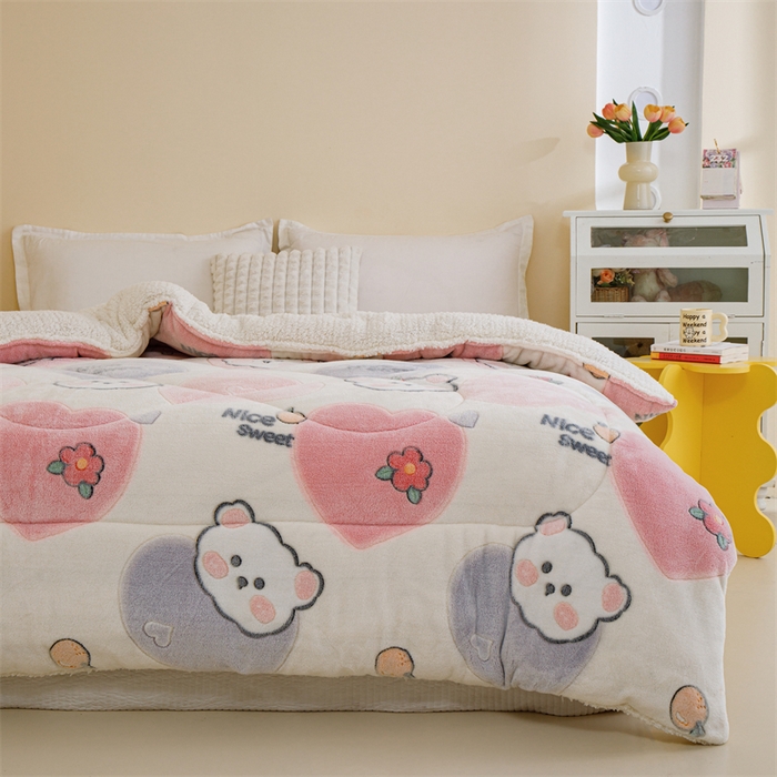 91家纺网 家纺一手货源 找家纺 曼町家居 2025新款加厚升级款雪花绒印花冬被 被子被芯 甜蜜小熊