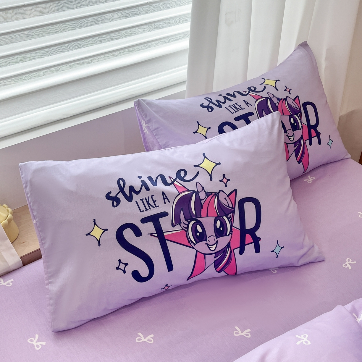 91家纺网 家纺一手货源 找家纺 暮思家居 2025新款正版授权小马宝莉大版全棉数码印花纯棉四件套 大版-梦幻紫悦