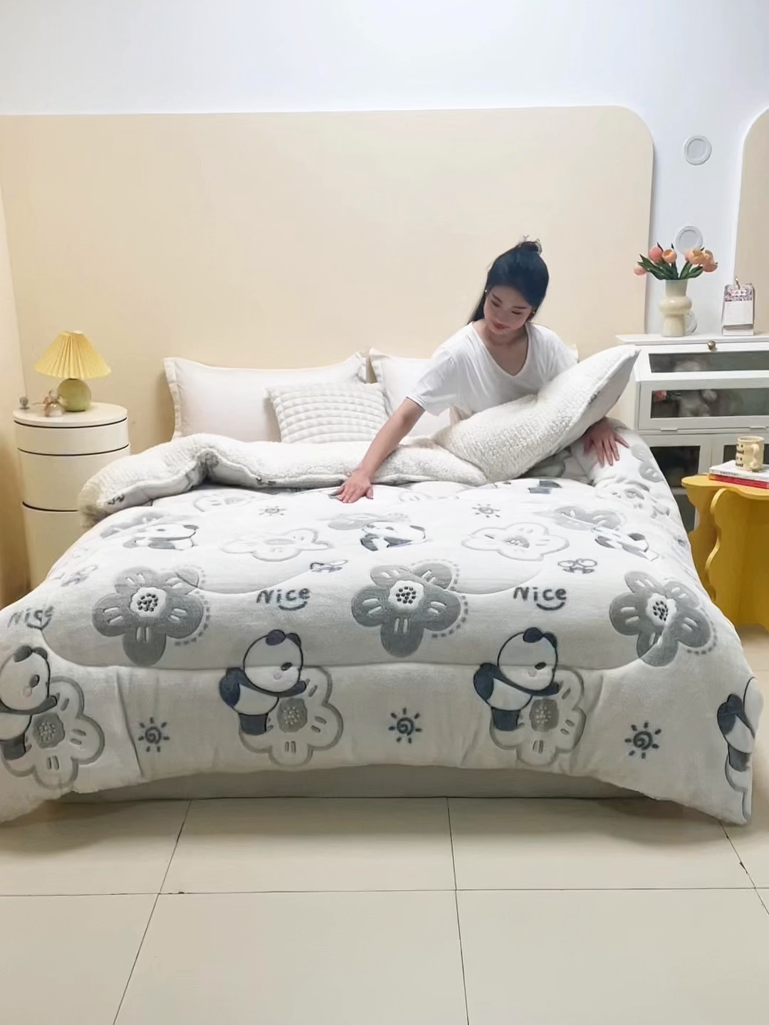 91家纺网 家纺一手货源 找家纺 曼町家居 2025新款加厚升级款雪花绒印花冬被 被子被芯 熊猫宝贝