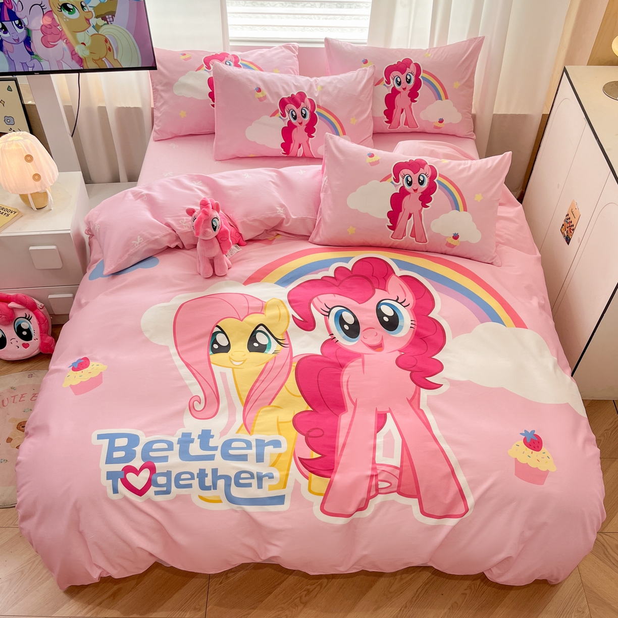 91家纺网 家纺一手货源 找家纺 暮思家居 2025新款正版授权小马宝莉大版全棉数码印花纯棉四件套 大版-柔柔碧琪