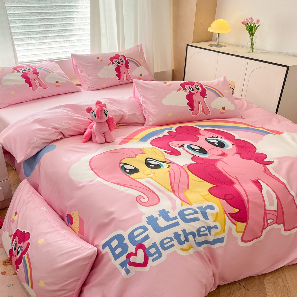 91家纺网 家纺一手货源 找家纺 暮思家居 2025新款正版授权小马宝莉大版全棉数码印花纯棉四件套 大版-柔柔碧琪