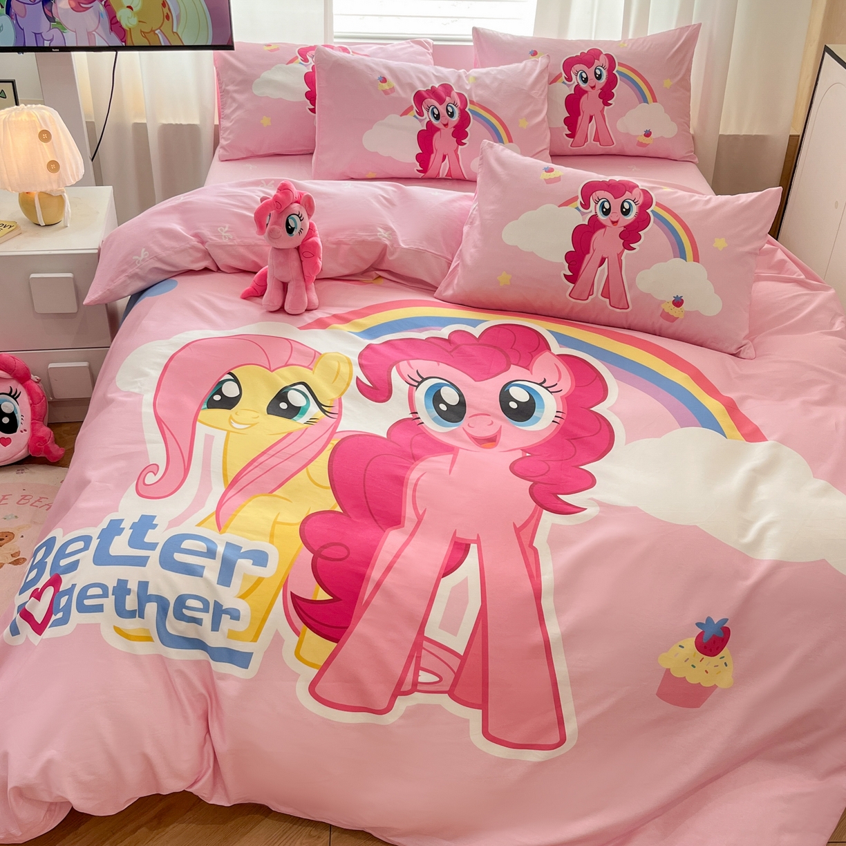 91家纺网 家纺一手货源 找家纺 暮思家居 2025新款正版授权小马宝莉大版全棉数码印花纯棉四件套 大版-柔柔碧琪