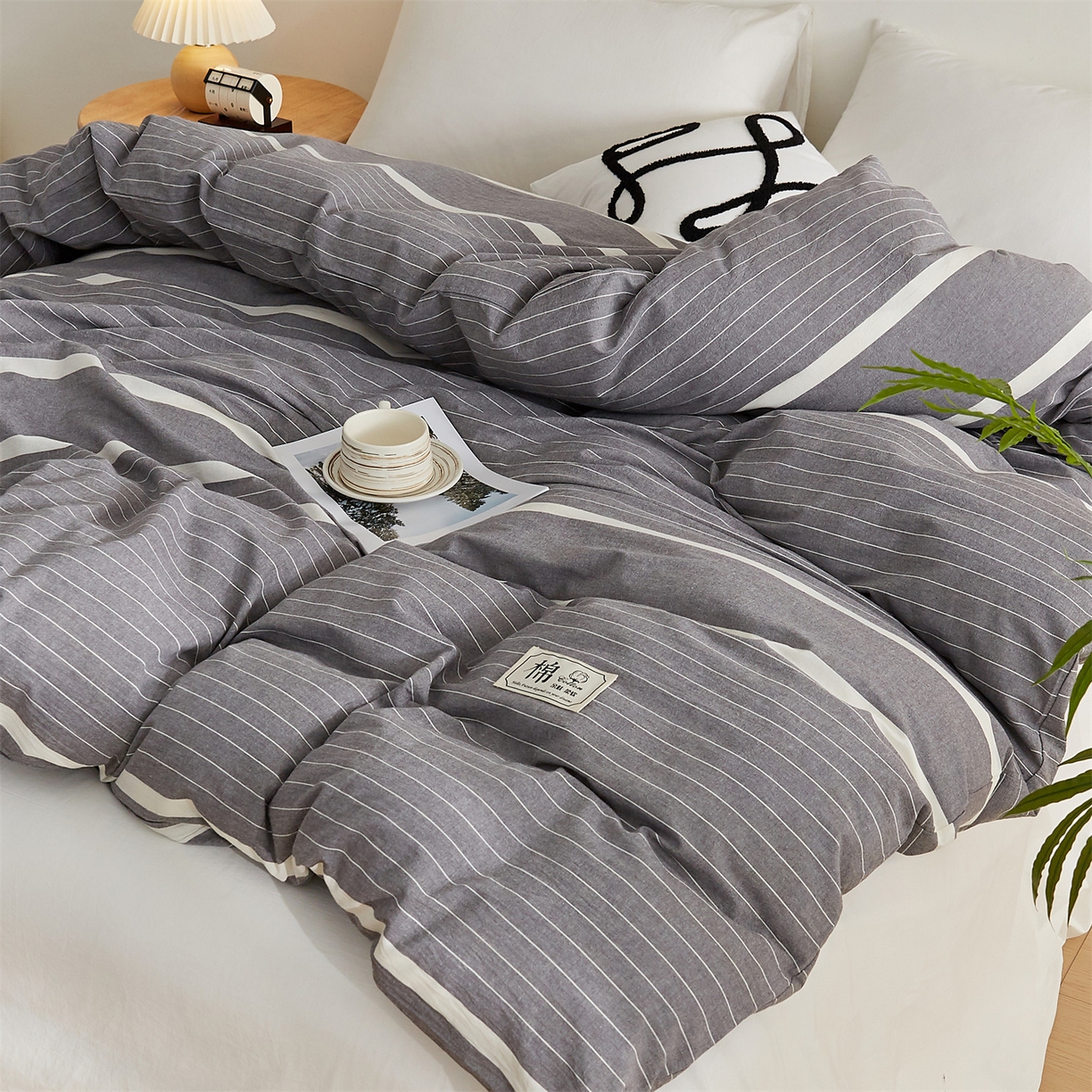 91家纺网 家纺一手货源 找家纺 凡心 2025新款可拆洗冬被被子被芯 条纹灰