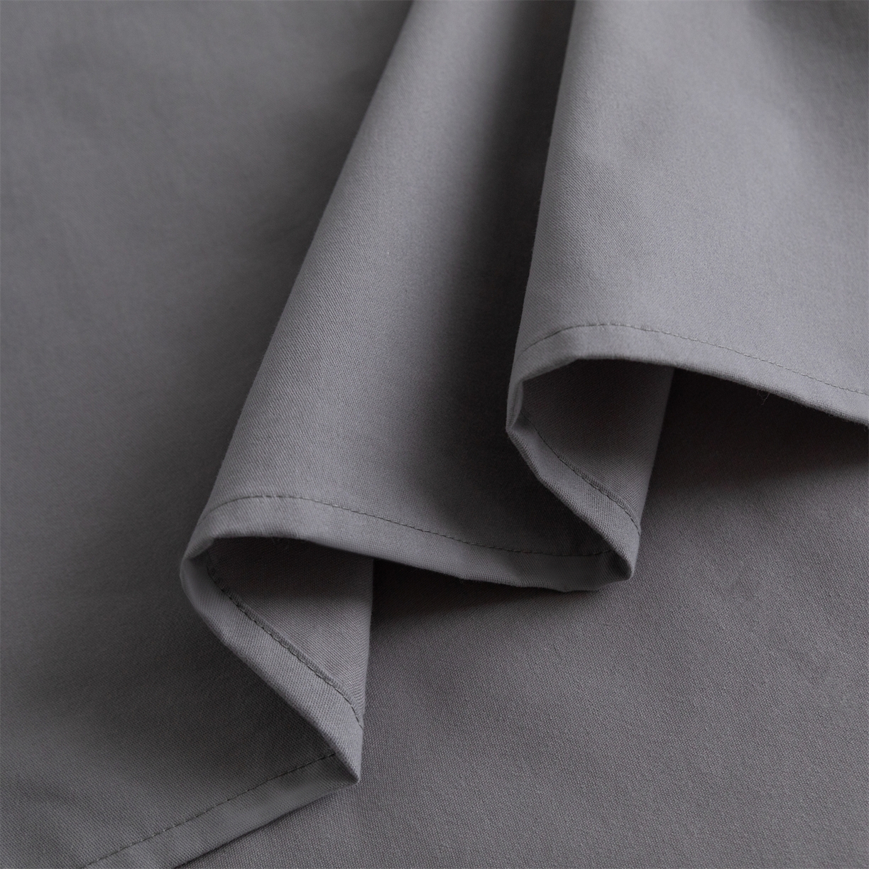 91家纺网 家纺一手货源 找家纺 宝时兰 2025新款加厚100%全棉高支高密长绒棉纯色磨毛床单纯棉单件床单-系列二【提供买家秀/可定制其他尺寸】 深空灰