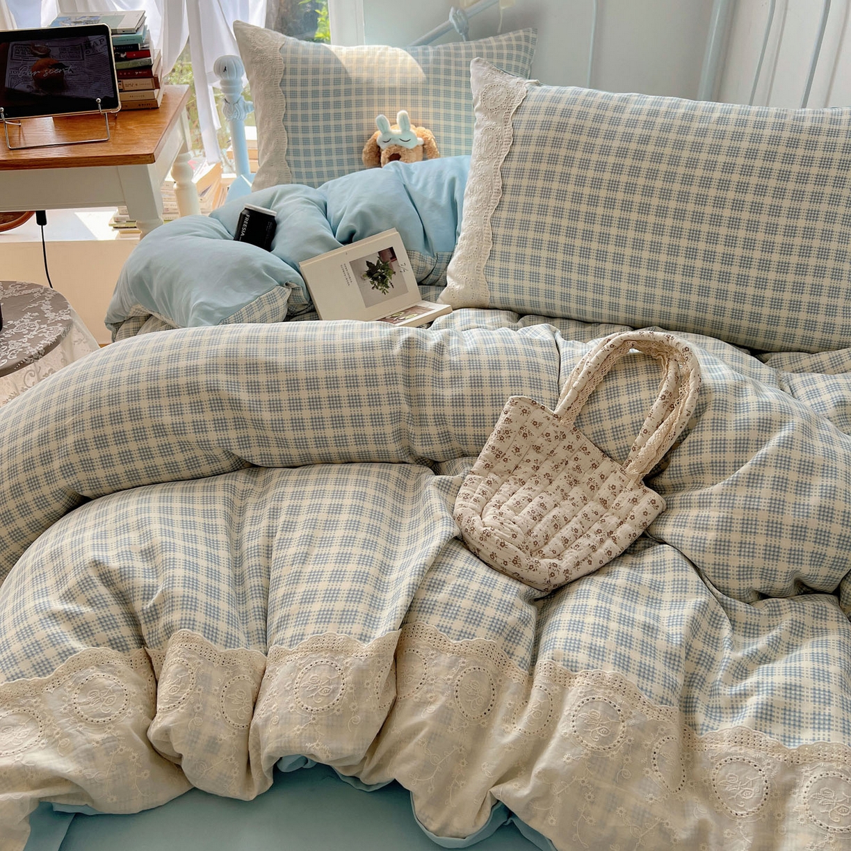 91家纺网 家纺一手货源 找家纺 （总）优选 2025秋冬新品韩国小清新有氧提花人字纹双层纱全棉蕾丝花边加厚四件套（提供买家秀）