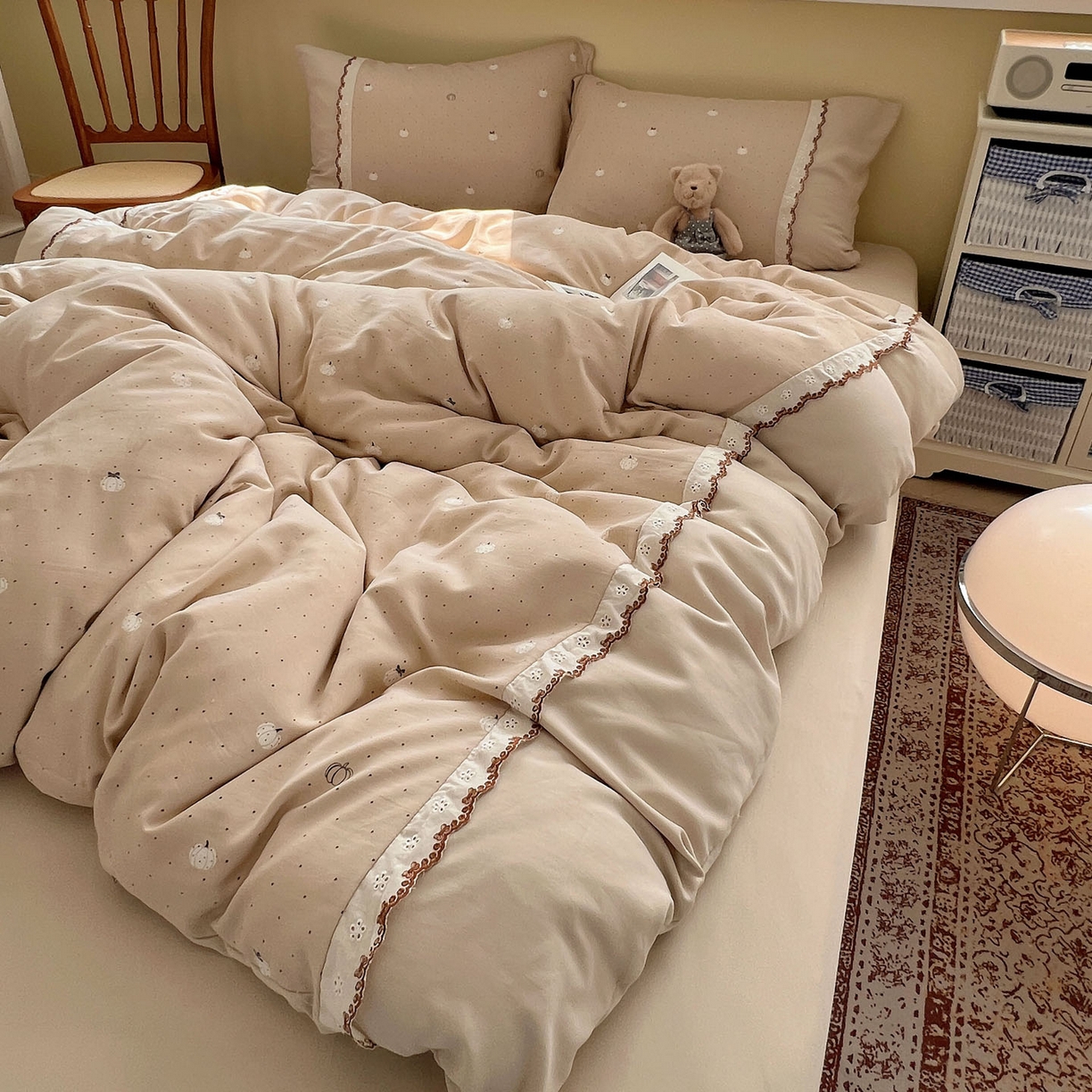 91家纺网 家纺一手货源 找家纺 优选 2025秋冬新品韩国小清新有氧提花人字纹双层纱全棉蕾丝花边加厚四件套 浪漫点点-小花边