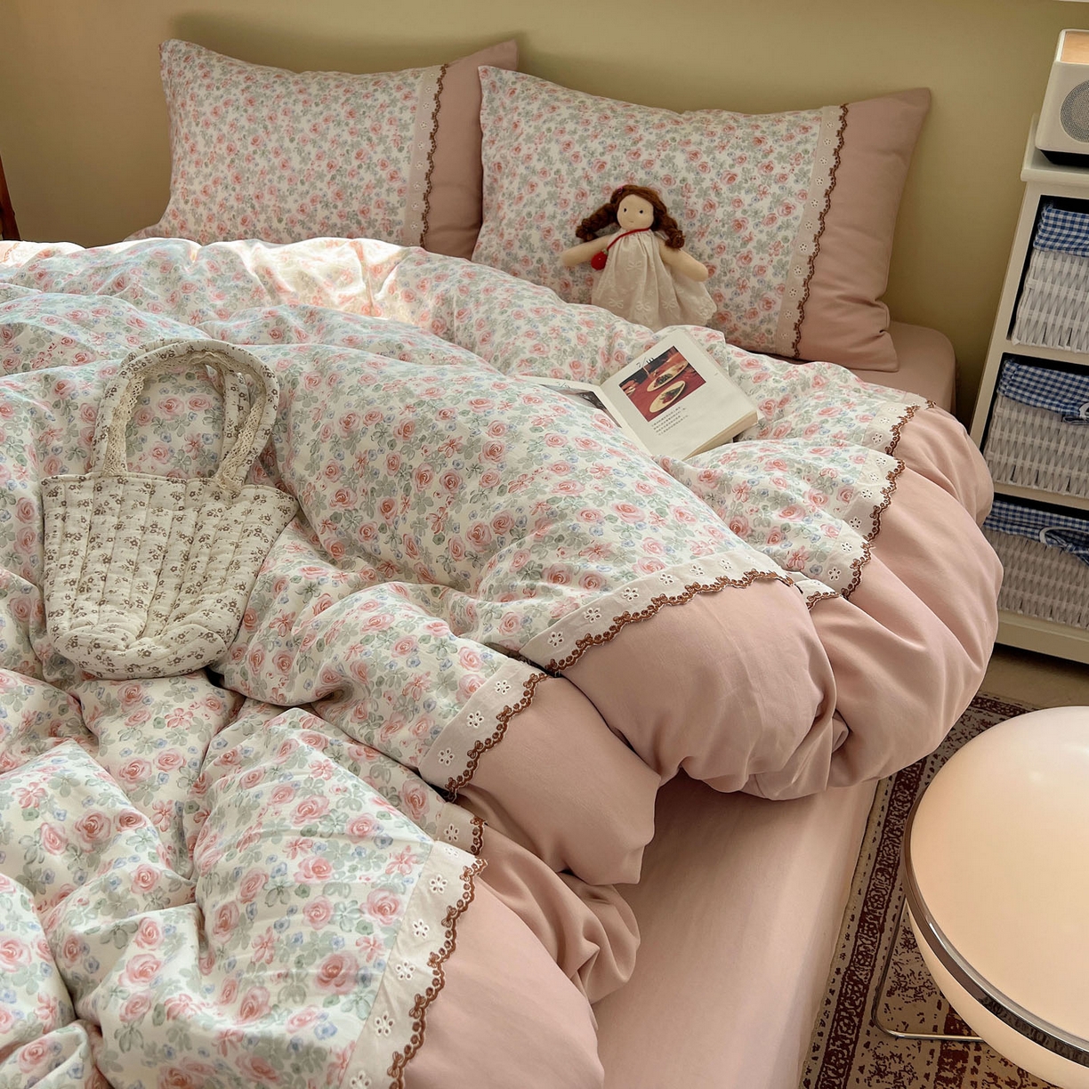 91家纺网 家纺一手货源 找家纺 优选 2025秋冬新品韩国小清新有氧提花人字纹双层纱全棉蕾丝花边加厚四件套 芊芊花海-小花边