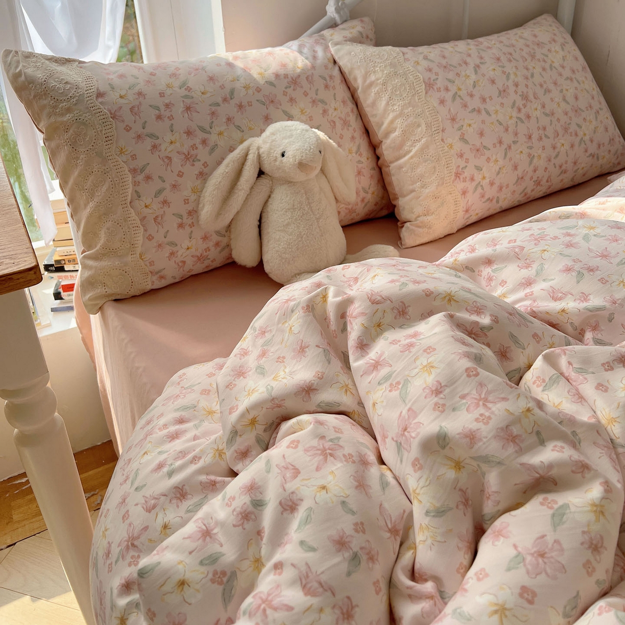 91家纺网 家纺一手货源 找家纺 优选 2025秋冬新品韩国小清新有氧提花人字纹双层纱全棉蕾丝花边加厚四件套 盎然-大花边