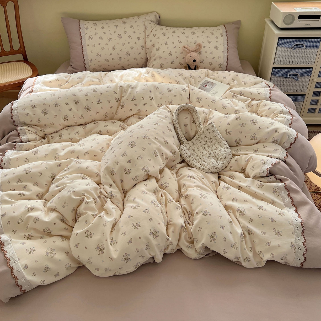 优选 2025秋冬新品韩国小清新有氧提花人字纹双层纱全棉蕾丝花边加厚四件套 栀子花信-小花边