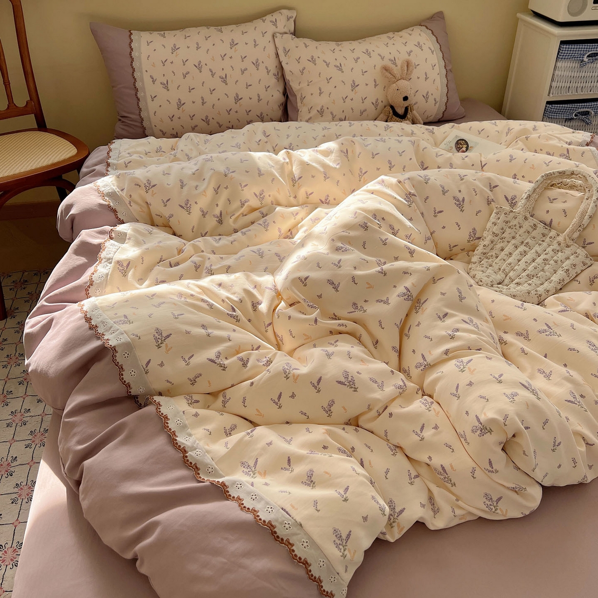 91家纺网 家纺一手货源 找家纺 优选 2025秋冬新品韩国小清新有氧提花人字纹双层纱全棉蕾丝花边加厚四件套 薰衣草-小花边