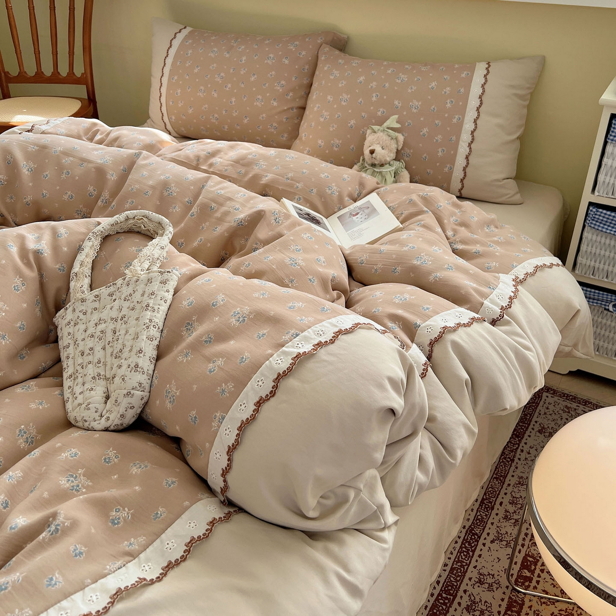 91家纺网 家纺一手货源 找家纺 优选 2025秋冬新品韩国小清新有氧提花人字纹双层纱全棉蕾丝花边加厚四件套 清风序语-小花边